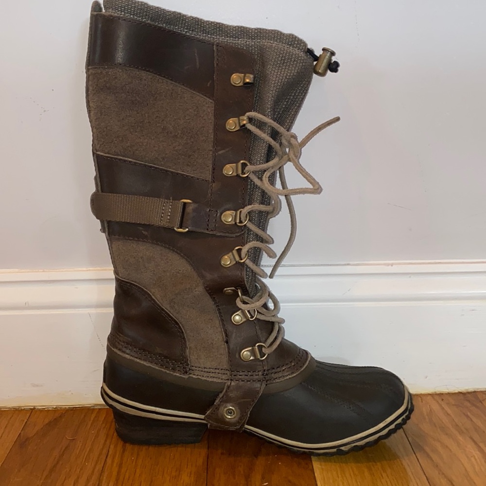 Sorel light rain/snow boots